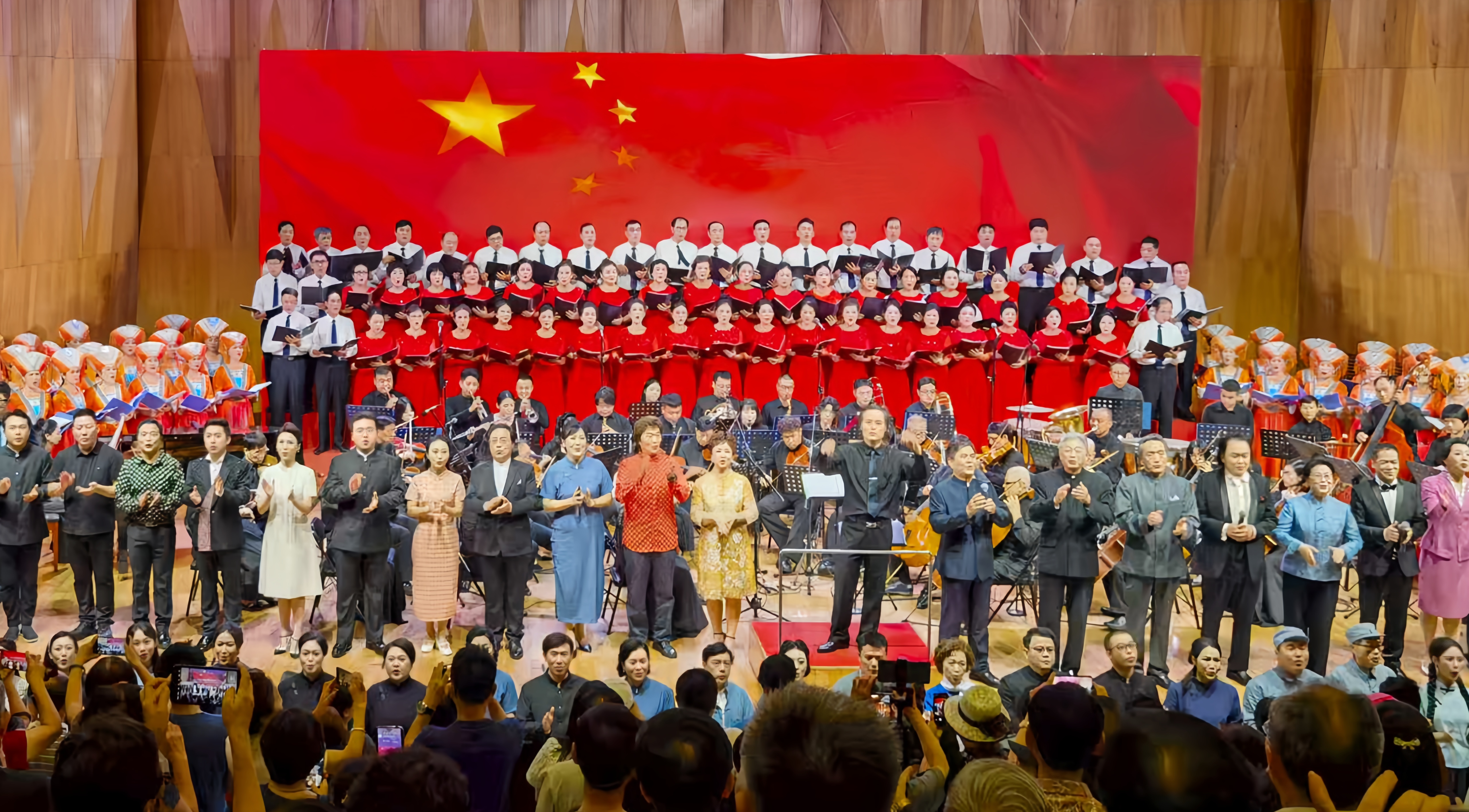 广西纪念中国人民抗日战争暨天下反法西斯战争胜利80周年音乐会在邕举行